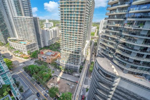 Condo in Miami, Florida, 1 bedroom  № 1998924 - photo 4