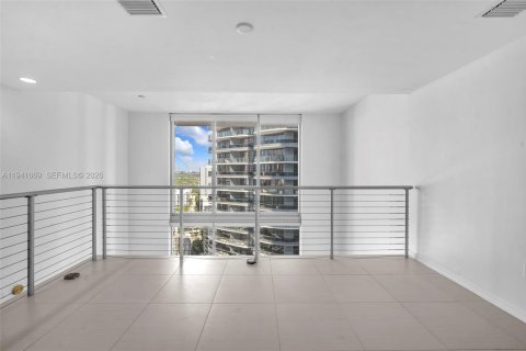 Condo in Miami, Florida, 1 bedroom  № 1998924 - photo 14