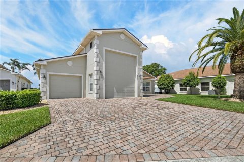 House in Lake Wales, Florida 3 bedrooms, 209.49 sq.m. № 2201349 - photo 5