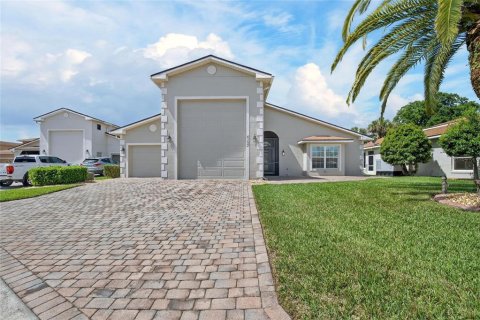 House in Lake Wales, Florida 3 bedrooms, 209.49 sq.m. № 2201349 - photo 3
