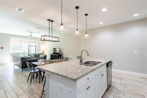Adosado en venta en Lutz, Florida, 3 dormitorios, 182.18 m2 № 1725236 - foto 11