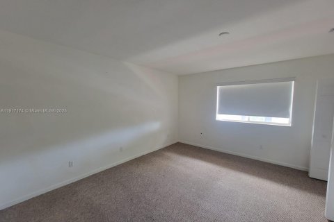 Купить таунхаус в Мирамар, Флорида 2 спальни, 98.1м2, № 1973407 - фото 8