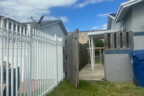 Immobilier commercial à louer à Homestead, Floride: 1 chambre № 1970012 - photo 11