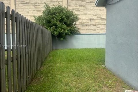 Immobilier commercial à louer à Homestead, Floride: 1 chambre № 1970012 - photo 10