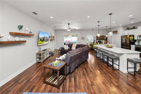 House in Lakeland, Florida 5 bedrooms, 274.25 sq.m. № 1893729 - photo 8