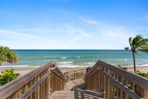Condo in Highland Beach, Florida, 3 bedrooms  № 2082172