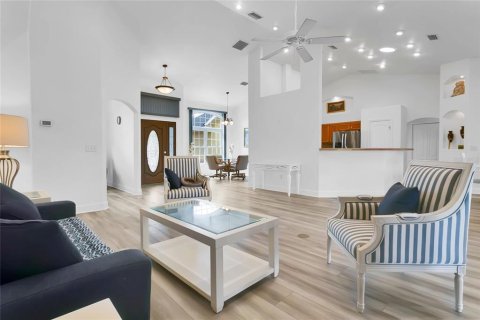 Villa ou maison à vendre à Wildwood, Floride: 3 chambres, 196.58 m2 № 2126519 - photo 8