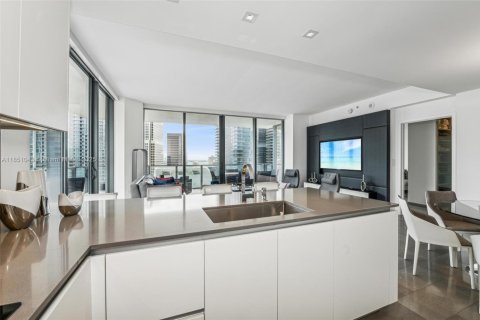 Condominio en alquiler en Miami, Florida, 2 dormitorios, 117.43 m2 № 1888864 - foto 11
