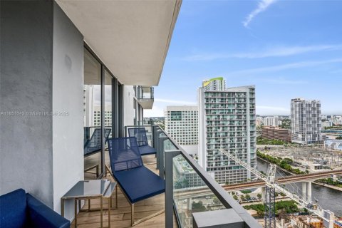 Condominio en alquiler en Miami, Florida, 2 dormitorios, 117.43 m2 № 1888864 - foto 25