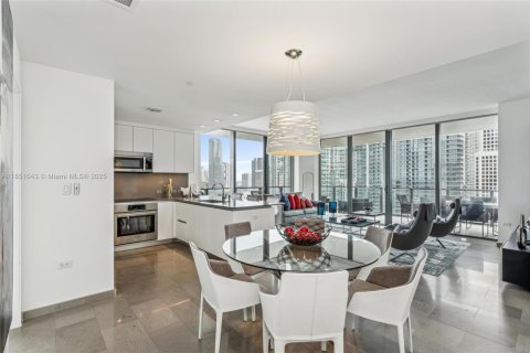 Condominio en alquiler en Miami, Florida, 2 dormitorios, 117.43 m2 № 1888864 - foto 6