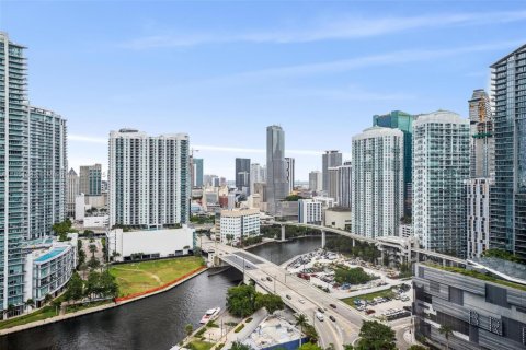 Condominio en alquiler en Miami, Florida, 2 dormitorios, 117.43 m2 № 1888864 - foto 27