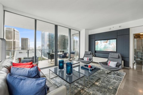 Condominio en alquiler en Miami, Florida, 2 dormitorios, 117.43 m2 № 1888864 - foto 3