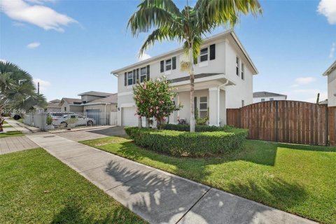 Villa ou maison à louer à Homestead, Floride: 4 chambres, 204.76 m2 № 2317923 - photo 2