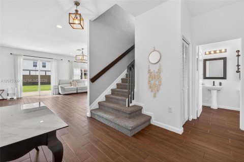 Villa ou maison à louer à Homestead, Floride: 4 chambres, 204.76 m2 № 2317923 - photo 7