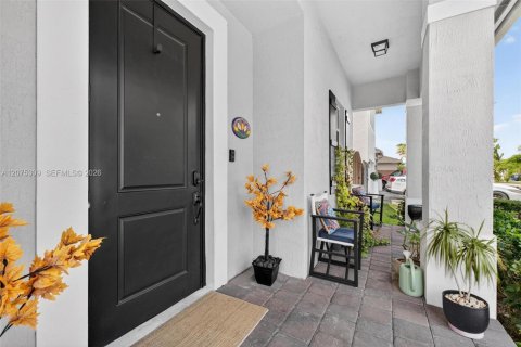 Villa ou maison à louer à Homestead, Floride: 4 chambres, 204.76 m2 № 2317923 - photo 5