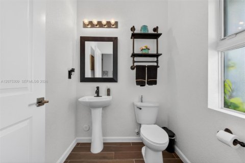 Villa ou maison à louer à Homestead, Floride: 4 chambres, 204.76 m2 № 2317923 - photo 8