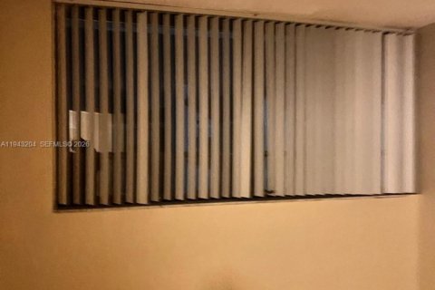 Condo in West Palm Beach, Florida, 1 bedroom  № 2000994 - photo 5