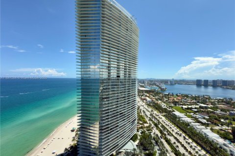 Condominio en alquiler en Sunny Isles Beach, Florida, 2 dormitorios, 176.51 m2 № 2016759 - foto 8