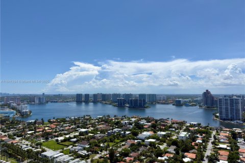 Condominio en alquiler en Sunny Isles Beach, Florida, 2 dormitorios, 176.51 m2 № 2016759 - foto 19