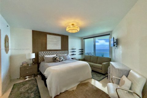 Condominio en alquiler en Sunny Isles Beach, Florida, 2 dormitorios, 176.51 m2 № 2016759 - foto 15