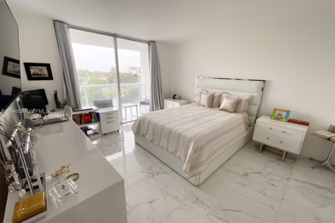 Condominio en venta en Miami, Florida, 1 dormitorio, 74.41 m2 № 2006588 - foto 10