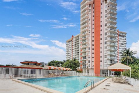 Кондоминиум с 1 спальней в Майами, Флорида № 2006588