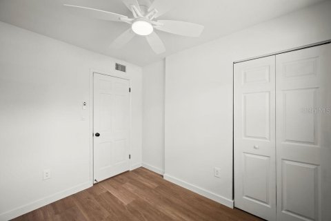 House in Melbourne, Florida 3 bedrooms, 80.45 sq.m. № 2210095 - photo 13