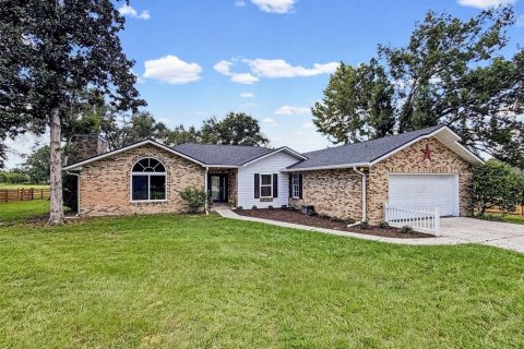 Villa ou maison à Brooksville, Floride 3 chambres, 246.38 m2 № 2421790