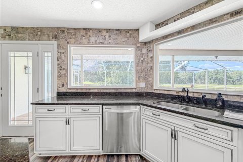 Villa ou maison à vendre à Brooksville, Floride: 3 chambres, 246.38 m2 № 2421790 - photo 15