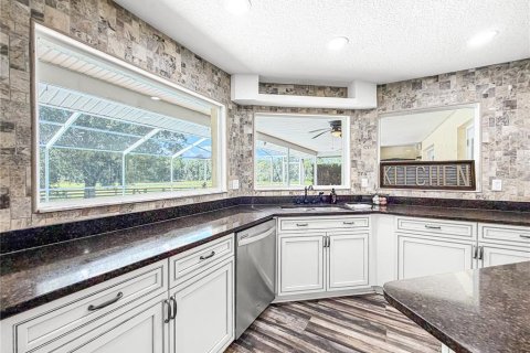 Villa ou maison à vendre à Brooksville, Floride: 3 chambres, 246.38 m2 № 2421790 - photo 16