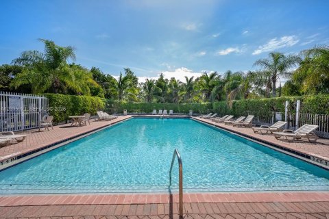 House in Homestead, Florida 3 bedrooms, 135.54 sq.m. № 2072045 - photo 24
