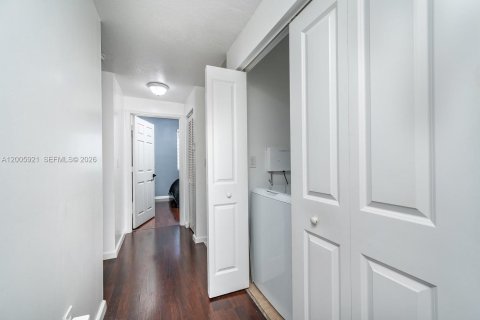 House in Homestead, Florida 3 bedrooms, 135.54 sq.m. № 2072045 - photo 9