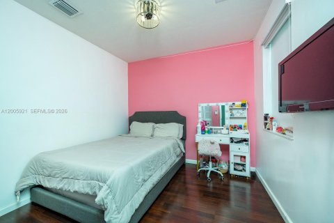 House in Homestead, Florida 3 bedrooms, 135.54 sq.m. № 2072045 - photo 22