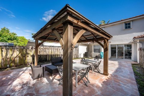 House in Homestead, Florida 3 bedrooms, 135.54 sq.m. № 2072045 - photo 8