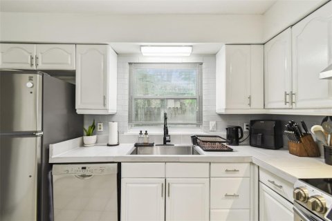 Casa en venta en Orlando, Florida, 3 dormitorios, 121.42 m2 № 1795776 - foto 12