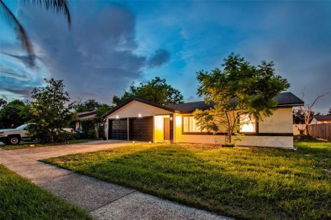 Casa en venta en Orlando, Florida, 3 dormitorios, 121.42 m2 № 1795776 - foto 2