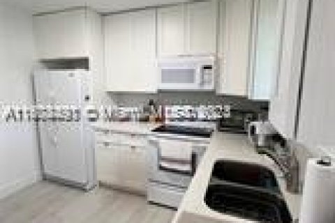 Casa en venta en Hollywood, Florida, 2 dormitorios, 102.01 m2 № 1935823 - foto 8