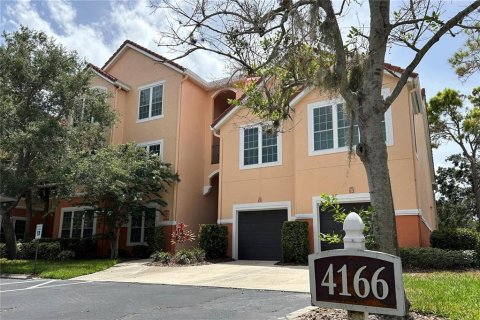 Condo in Sarasota, Florida, 2 bedrooms  № 1769344 - photo 1