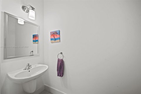 Copropriété à vendre à Miami Beach, Floride: 2 chambres, 123.37 m2 № 1960588 - photo 26