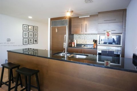 Купить кондоминиум в Майами, Флорида 2 спальни, 119.84м2, № 1862593 - фото 4