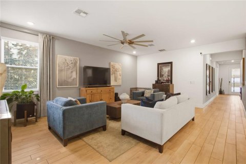 Casa en venta en Bradenton, Florida, 4 dormitorios, 203.64 m2 № 2430374 - foto 5