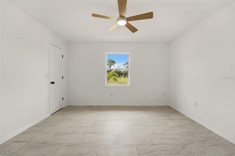 Villa ou maison à vendre à Rotonda, Floride: 2 chambres, 117.99 m2 № 2222768 - photo 13
