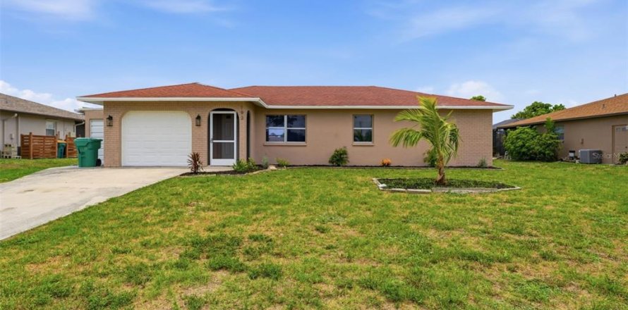 Villa ou maison à Rotonda, Floride 2 chambres, 117.99 m2 № 2222768