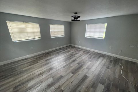 Casa en venta en Auburndale, Florida, 4 dormitorios, 138.98 m2 № 1821213 - foto 3