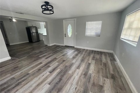 Casa en venta en Auburndale, Florida, 4 dormitorios, 138.98 m2 № 1821213 - foto 2