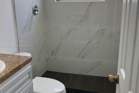 Снять в аренду кондоминиум в Майами, Флорида 1 спальня, 55.18м2, № 2053338 - фото 2