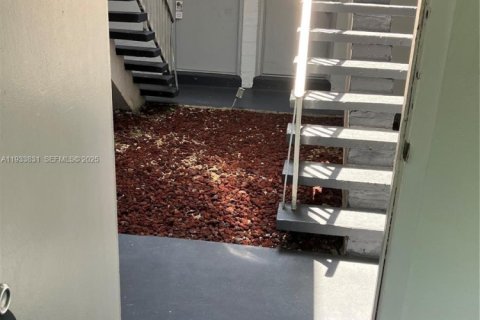 Снять в аренду кондоминиум в Майами, Флорида 1 спальня, 55.18м2, № 2053338 - фото 6