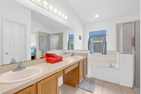 Villa ou maison à vendre à Kissimmee, Floride: 4 chambres, 169.27 m2 № 2411664 - photo 19