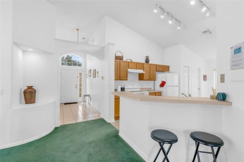 Villa ou maison à vendre à Kissimmee, Floride: 4 chambres, 169.27 m2 № 2411664 - photo 12