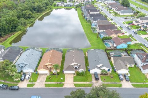 Villa ou maison à Kissimmee, Floride 4 chambres, 169.27 m2 № 2411664